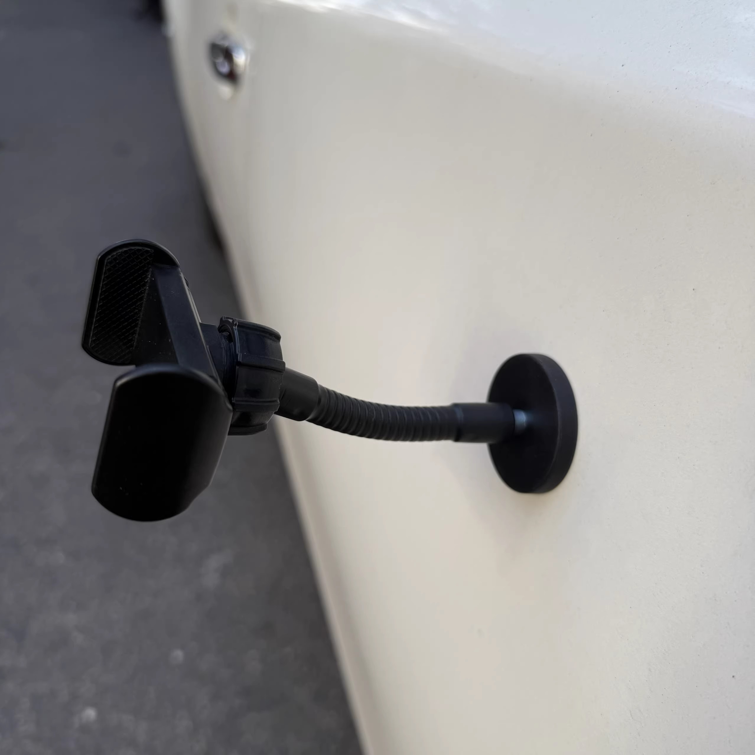 Outdoor Power 'Hose' - Krachtige N52 Magneet Telefoonclip 360° °
